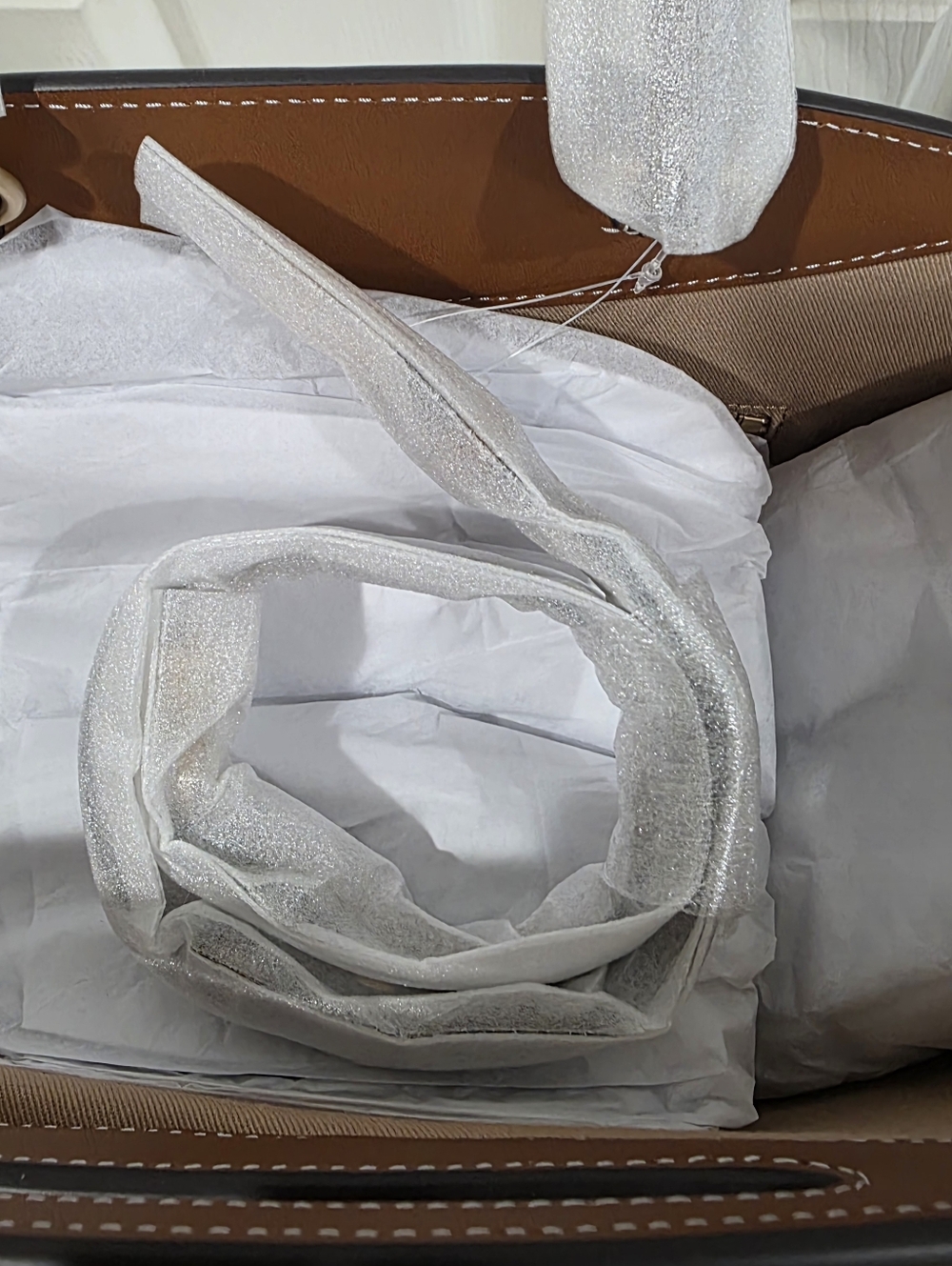 Cult Gaia Wanda Tote - Picture 5 of 7